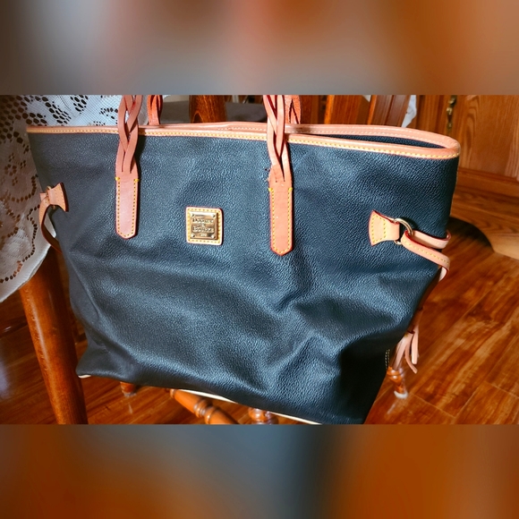 Handbag - Picture 1 of 3